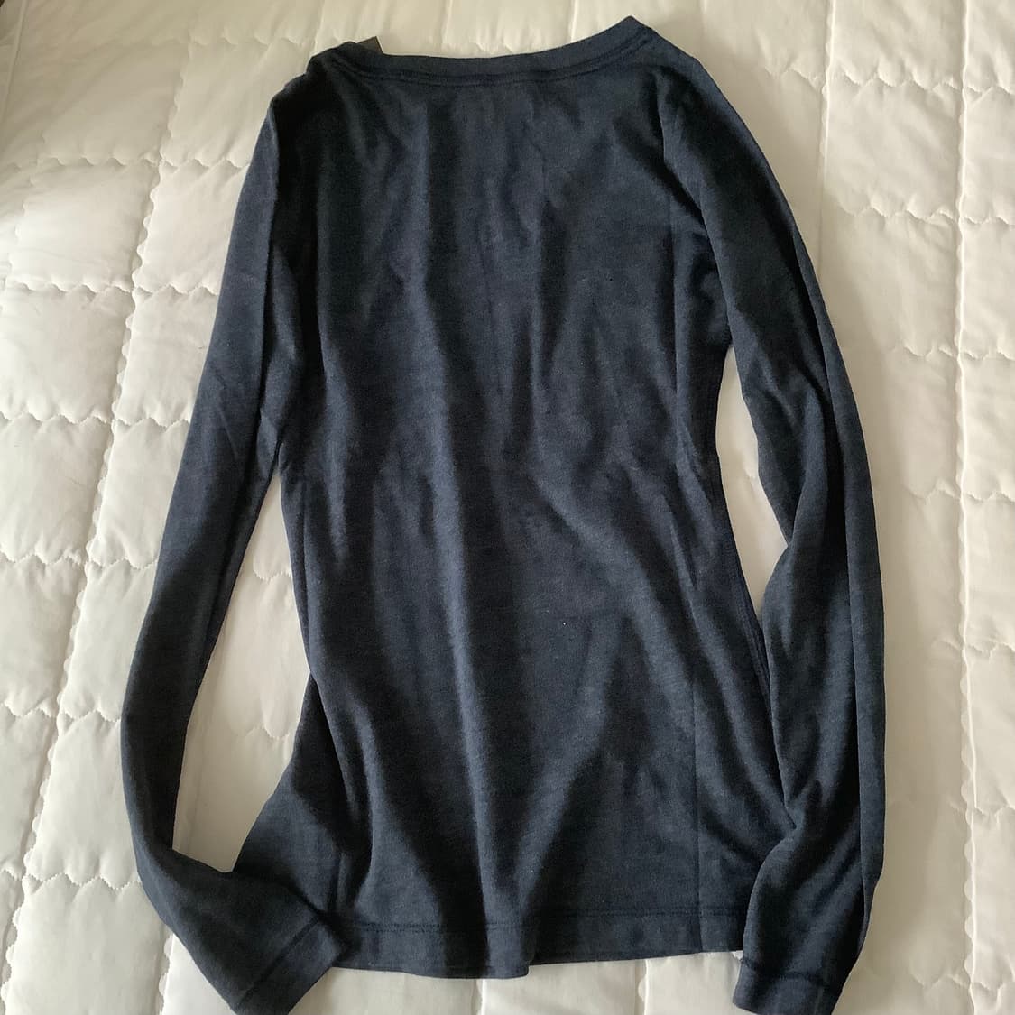 아베크롬비 슬림핏 네이비 롱슬리브 긴팔티 상품이미지4