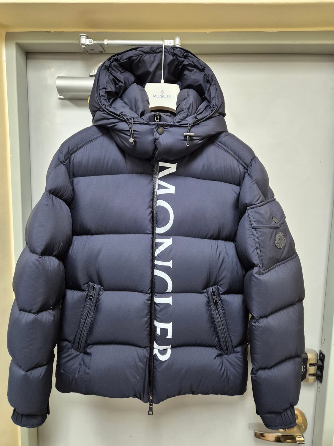 몽클레어 마우레스 maures 패딩 네이비 1(95) 정품 상품이미지1