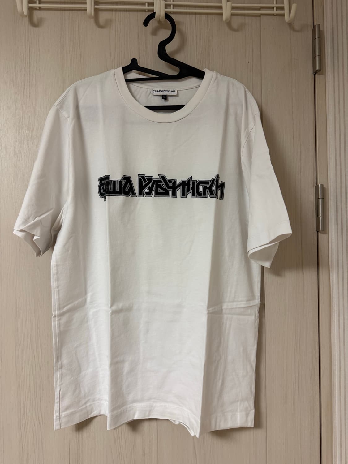 고샤 루브친스키 반팔 XL 상품이미지1
