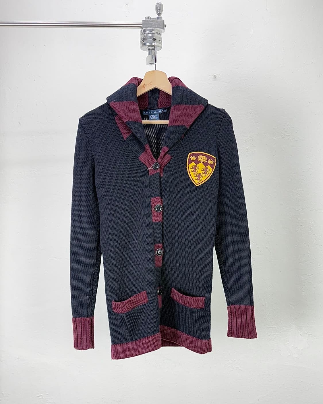 랄프로렌 버건디 믹스 크레스트 패치 숄카라 니트 가디건 상품이미지1