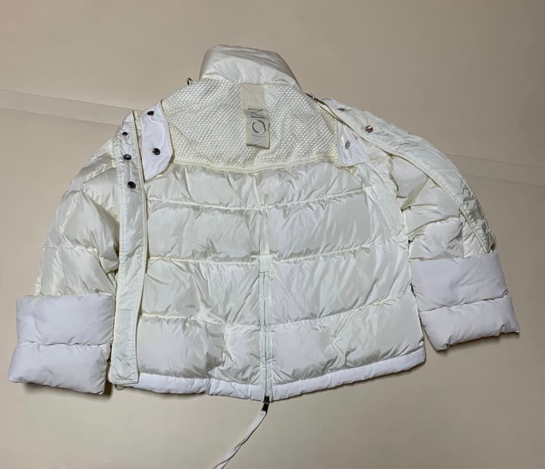몽클레어 테크니컬 나일론 소재 다운 패딩 상품이미지2