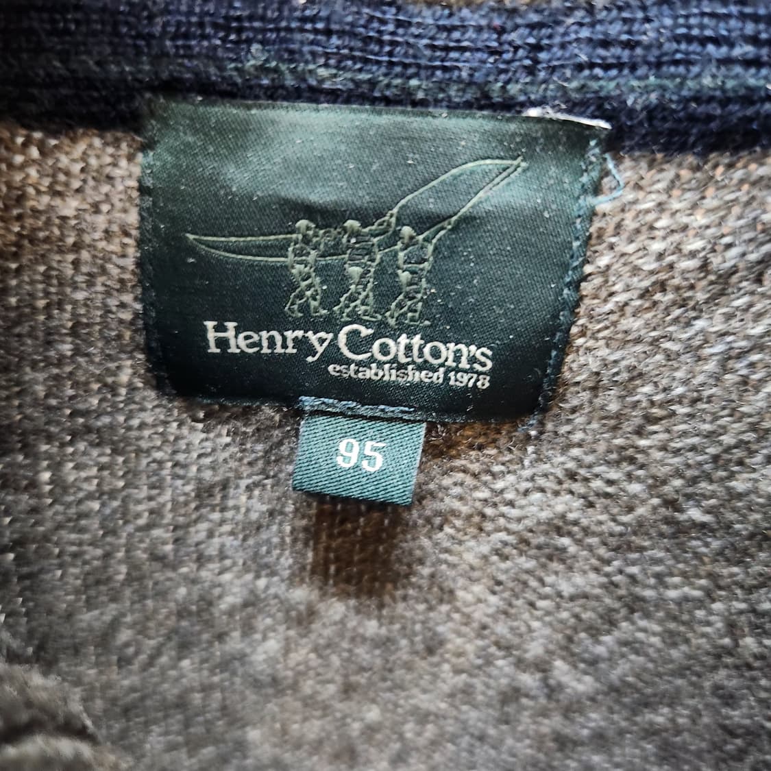 헨리코튼 로고자수 모 반집업 니트 95(M) 상품이미지5