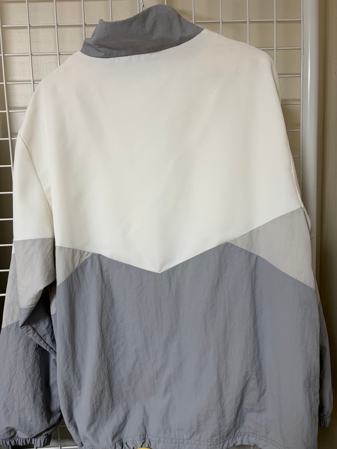 스파오 바람막이 상품이미지2