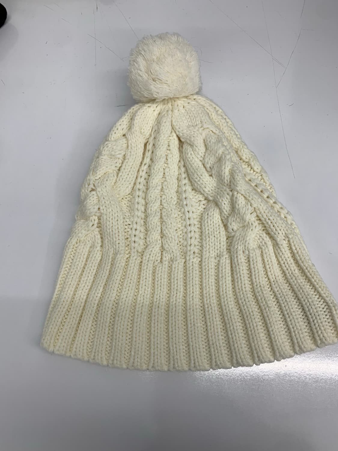 아이보리 폼폼이 비니 상품이미지3