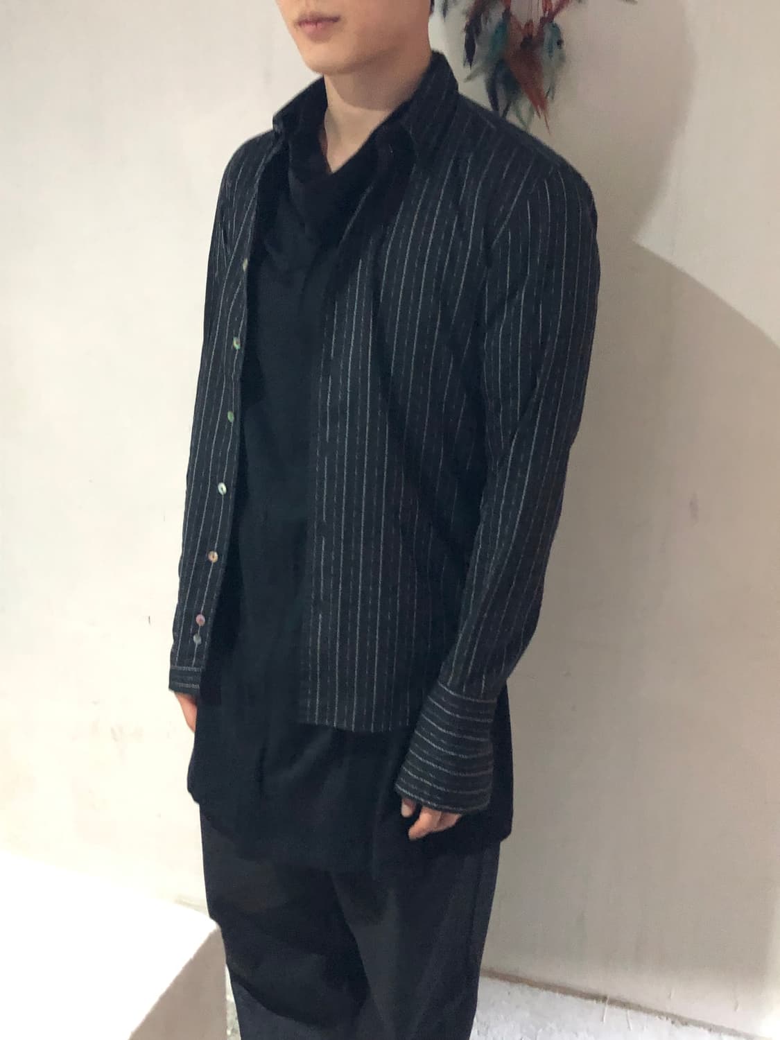 캐서린 햄넷 핀스트라이프 롱커프스 셔츠 상품이미지1