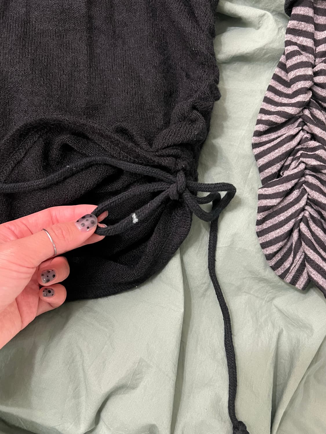 스트라이프 레이어드 셔링 롱 슬리브 모리걸 상품이미지5