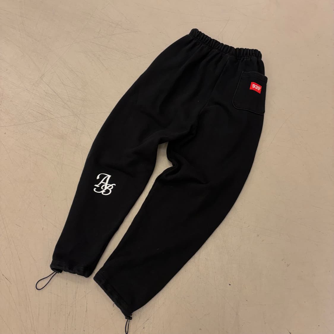 939 아카이브 볼드 빅로고 스웻 팬츠 상품이미지3