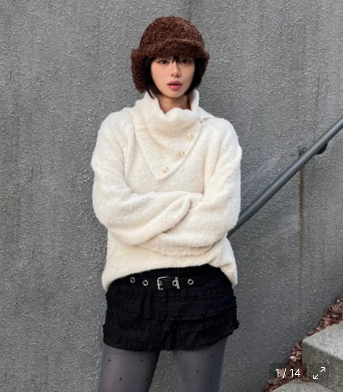 (현지 니트) 제너럴아이디어 넥 워머 루즈핏 부클 니트 상품이미지1