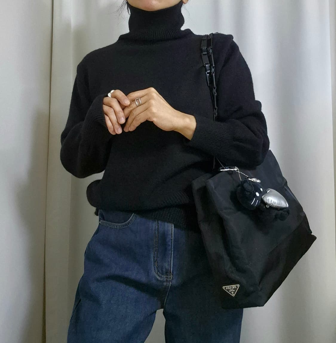 프라다 사이드로고 숄더백 상품이미지7