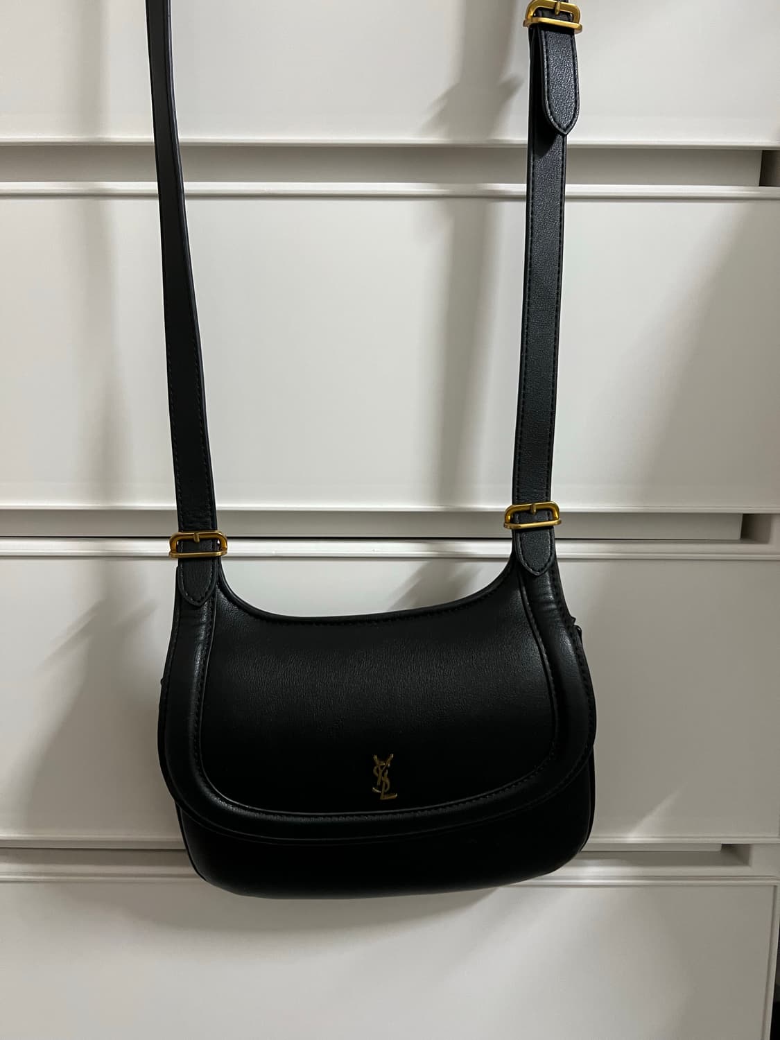 입생로랑 블랙 가죽 백 상품이미지1