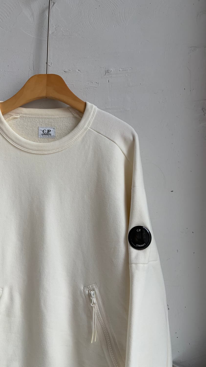 Cp컴퍼니 네이비 맨투맨 상품이미지1