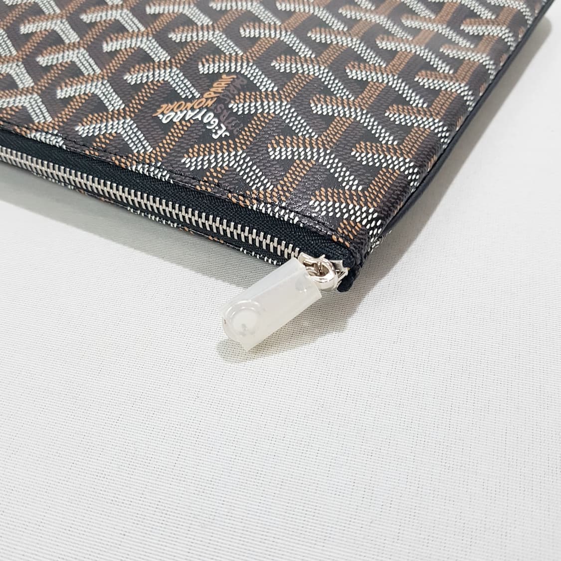 고야드 세나 클러치 MM 블랙  상품이미지5