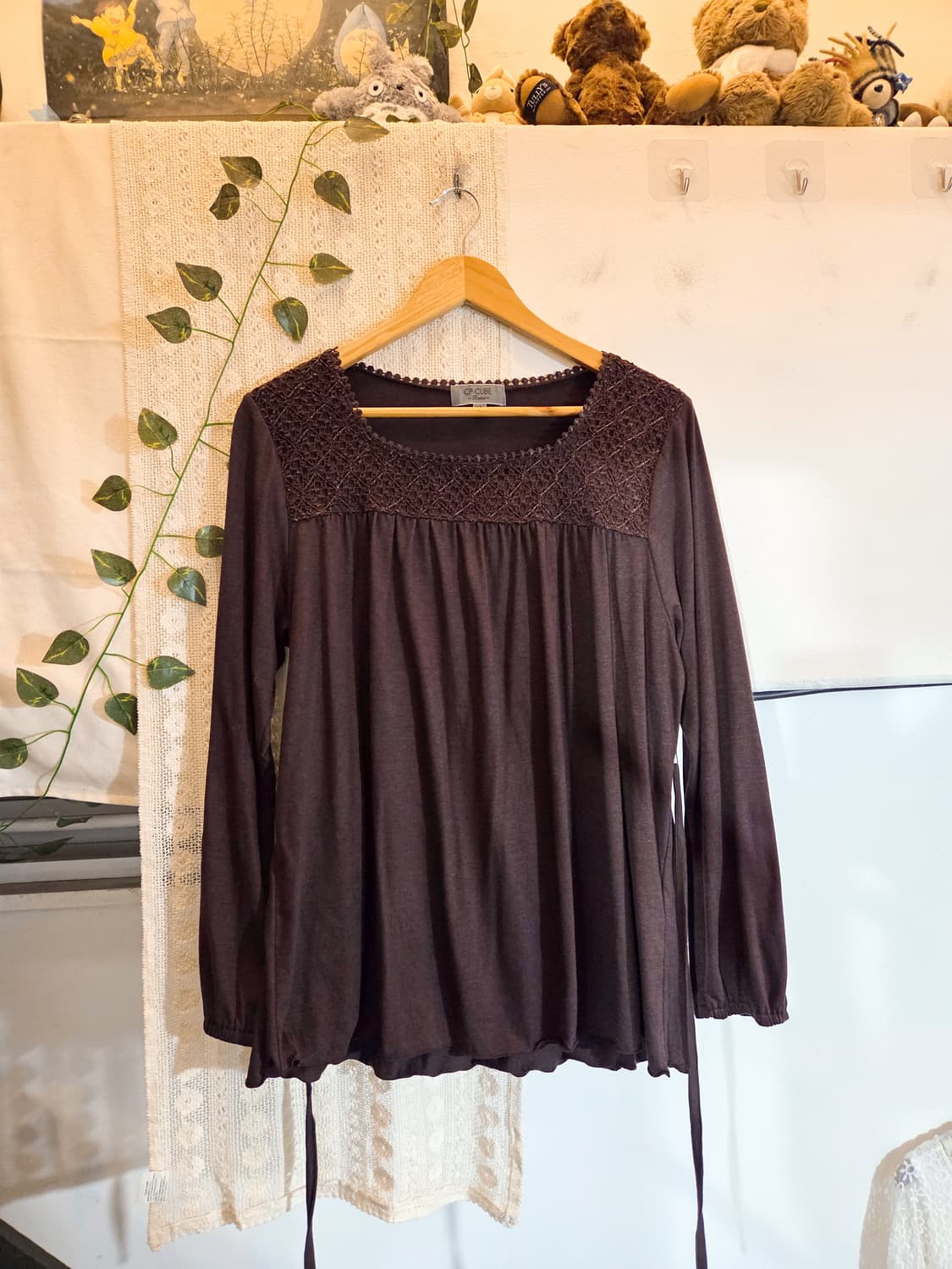 브라운 레이스 디테일 슬리브 상품이미지1