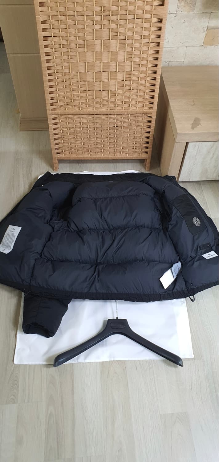 스톤아일랜드 크링클랩스 25fw 패딩 XL 새상품급 정품(한글텍O) 상품이미지4