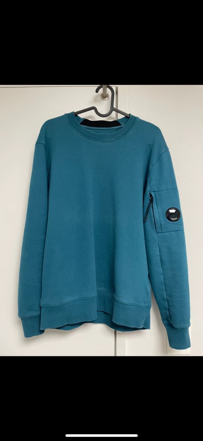 CP컴퍼니 맨투맨 m사이즈 판매합니다 상품이미지1