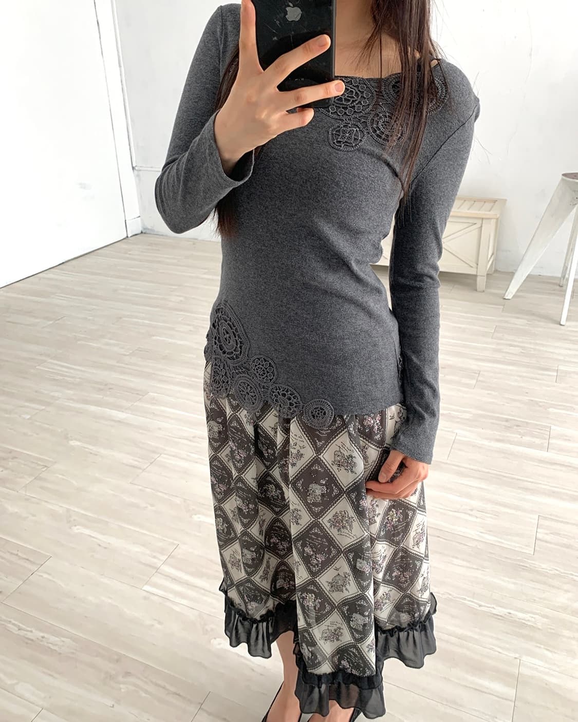 Charcoal Crochet Detail Long Sleeve 상품이미지7