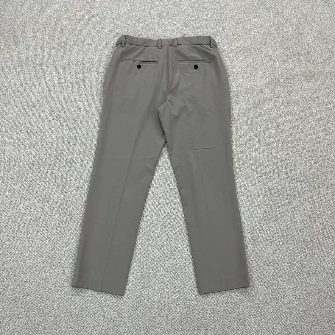 [32] 무신사 스탠다드 테이퍼드 히든 밴딩 크롭 슬랙스 4015 상품이미지3