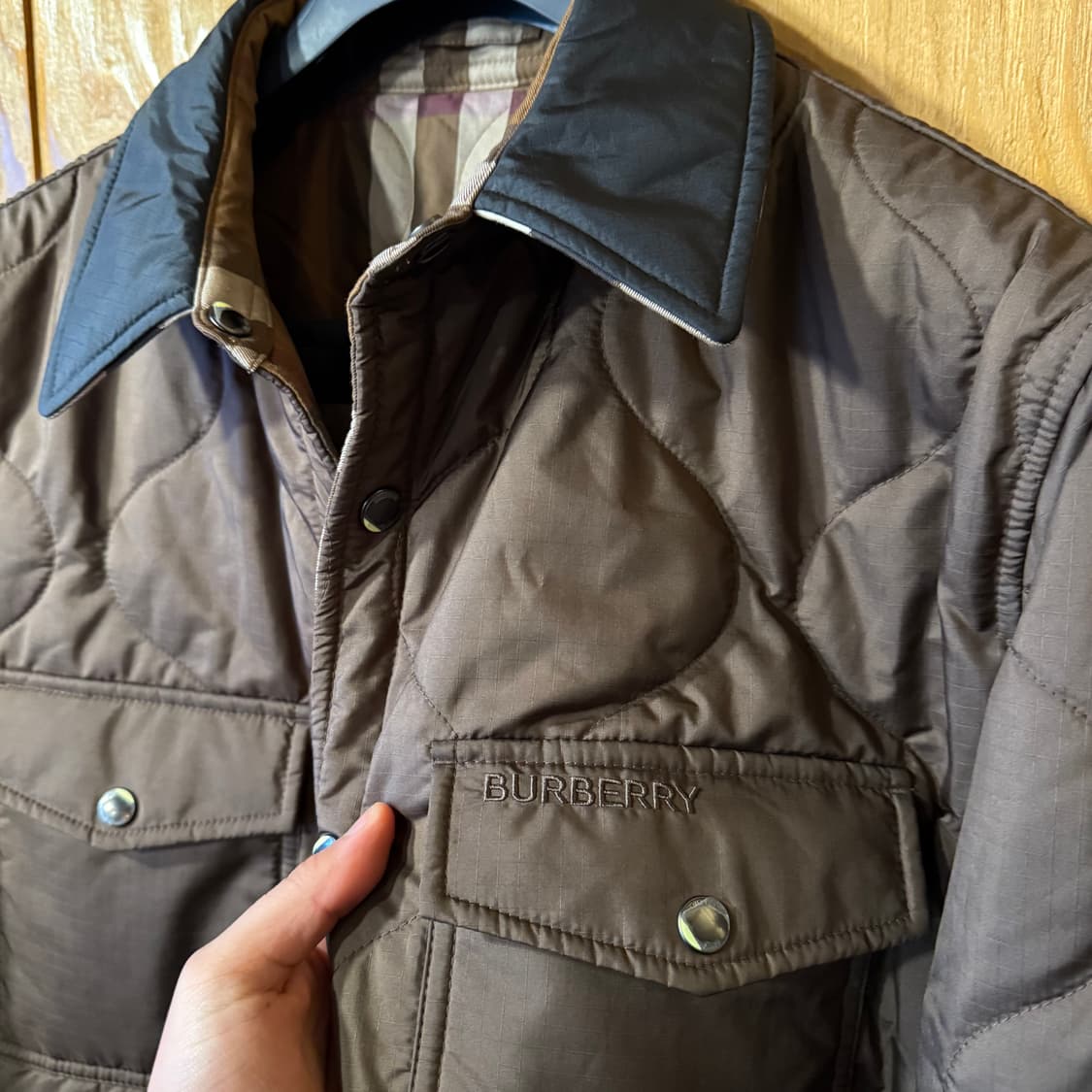 버버리 24 F/w 리버서블 퀼팅 패딩 자켓  상품이미지7