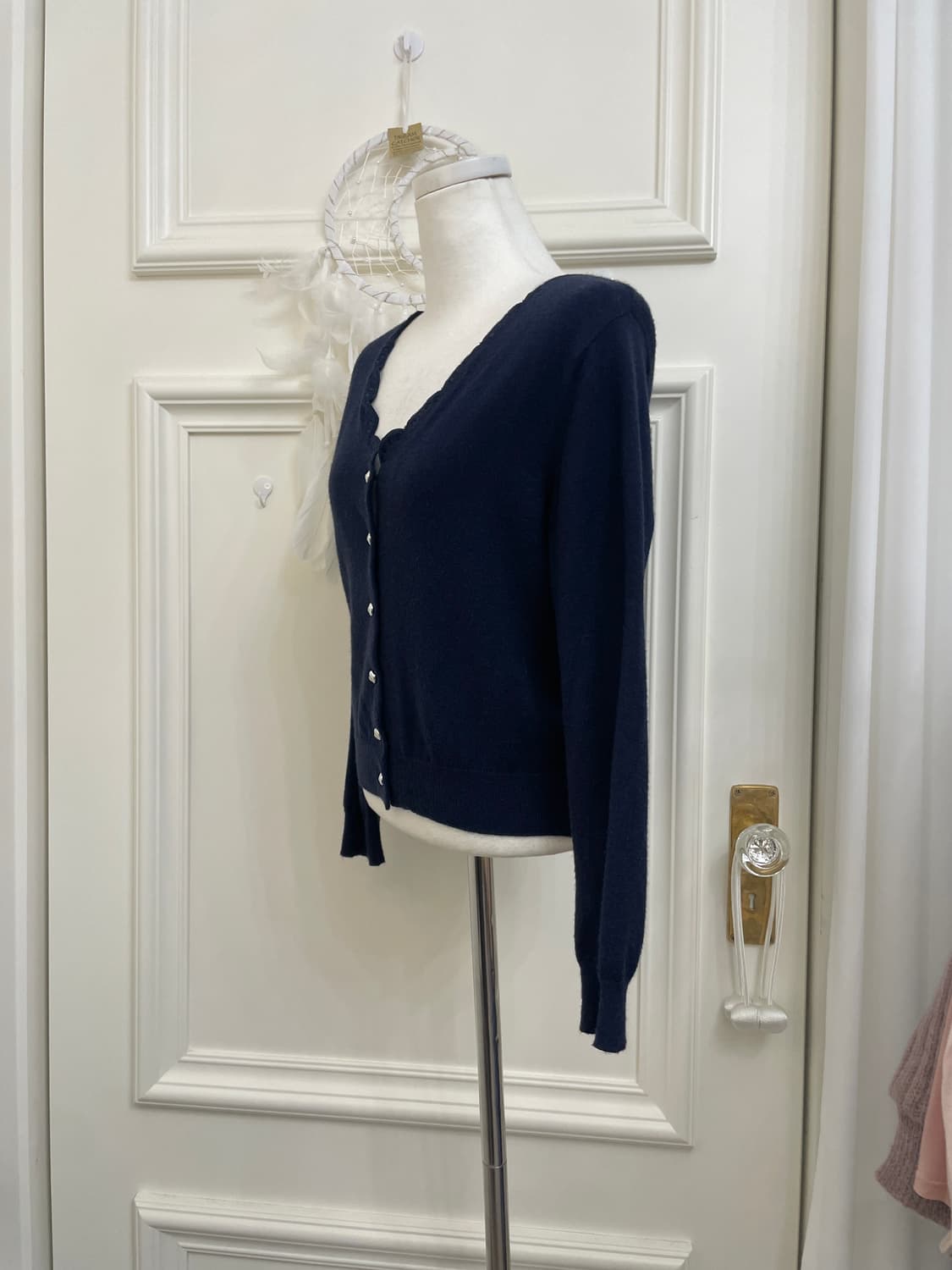 navy v-neck wave point cubic button card 상품이미지2