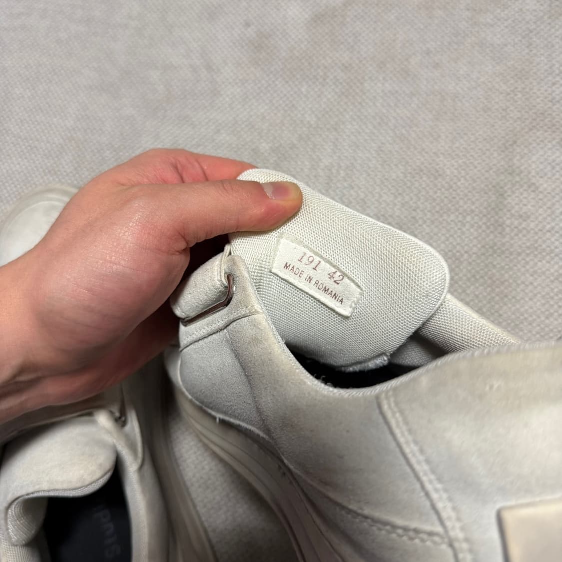 19FW 아크네 스튜디오 페리 오버다이 더티 스니커즈 상품이미지7