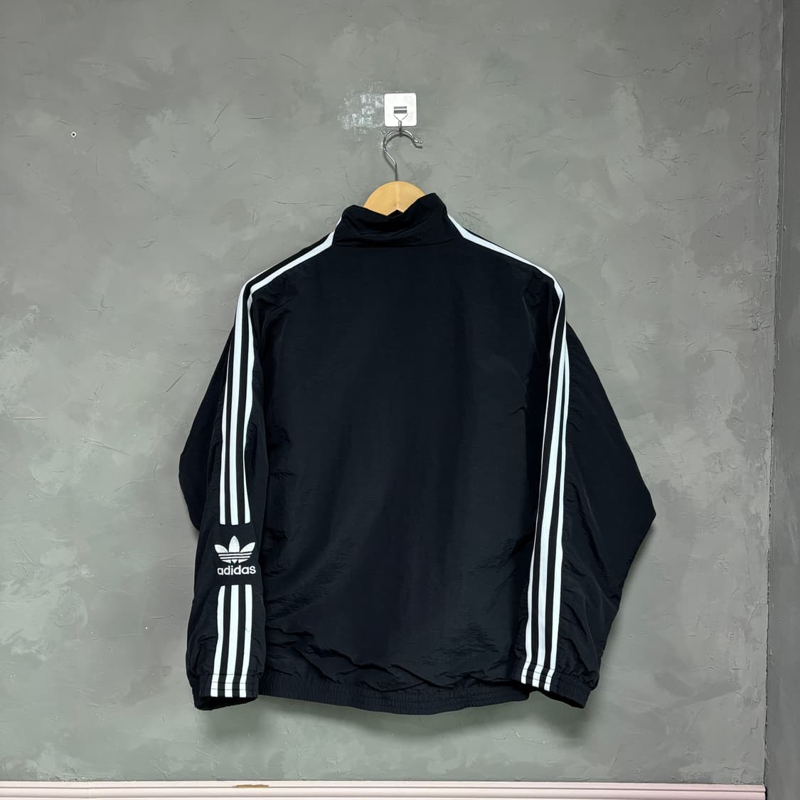 아디다스 파이어버드 락업 트랙탑 바람막이 블랙 상품이미지4