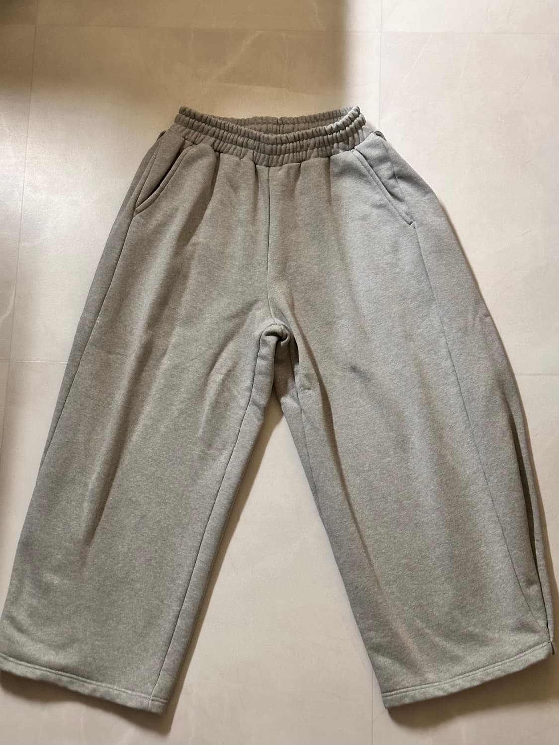 회색 바지 상품이미지1