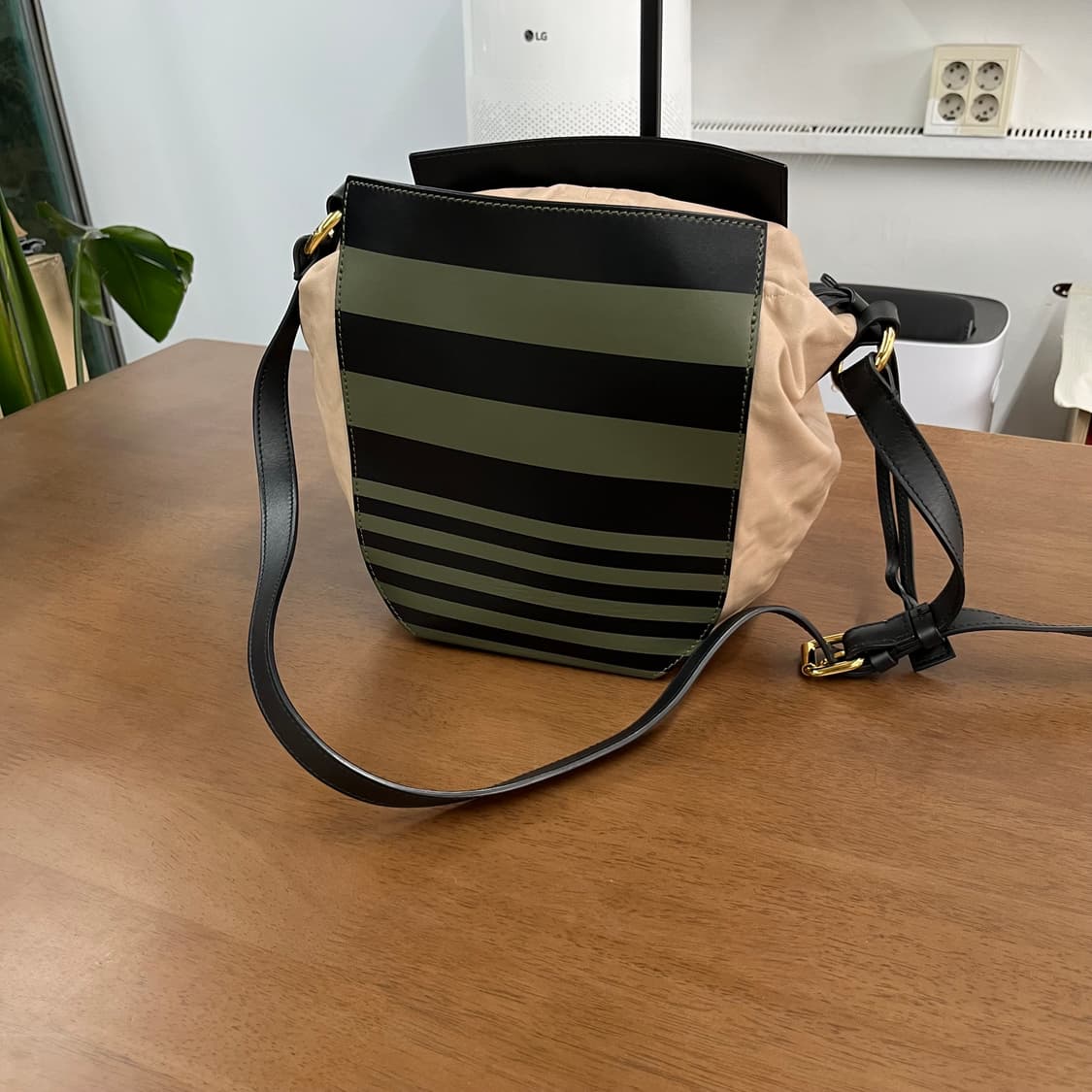 마르니 거싯 버킷백 상품이미지4