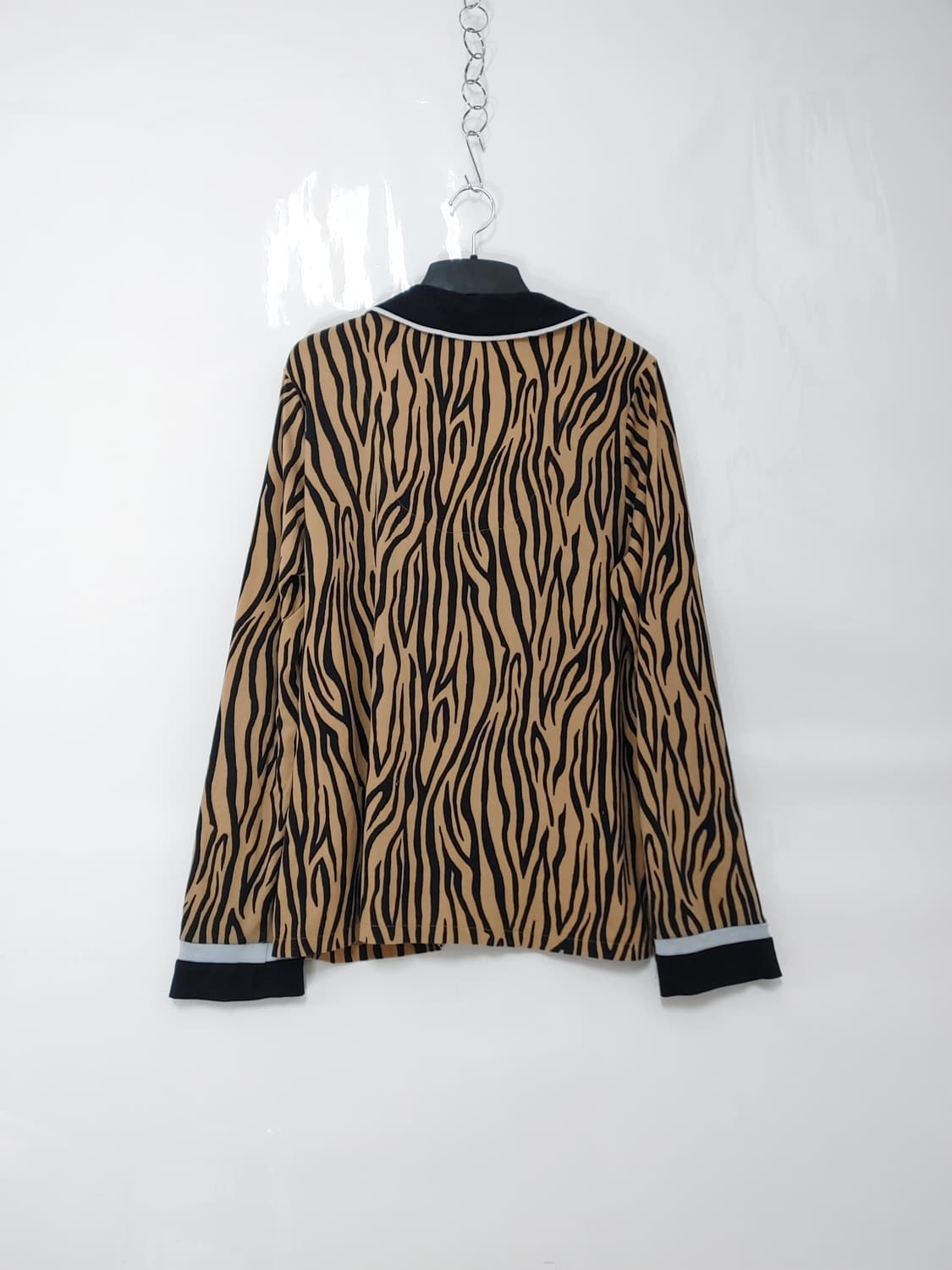 DKNY 디케이엔와이 여성 지브라무늬 파자마룩 홈웨어상의 상품이미지2