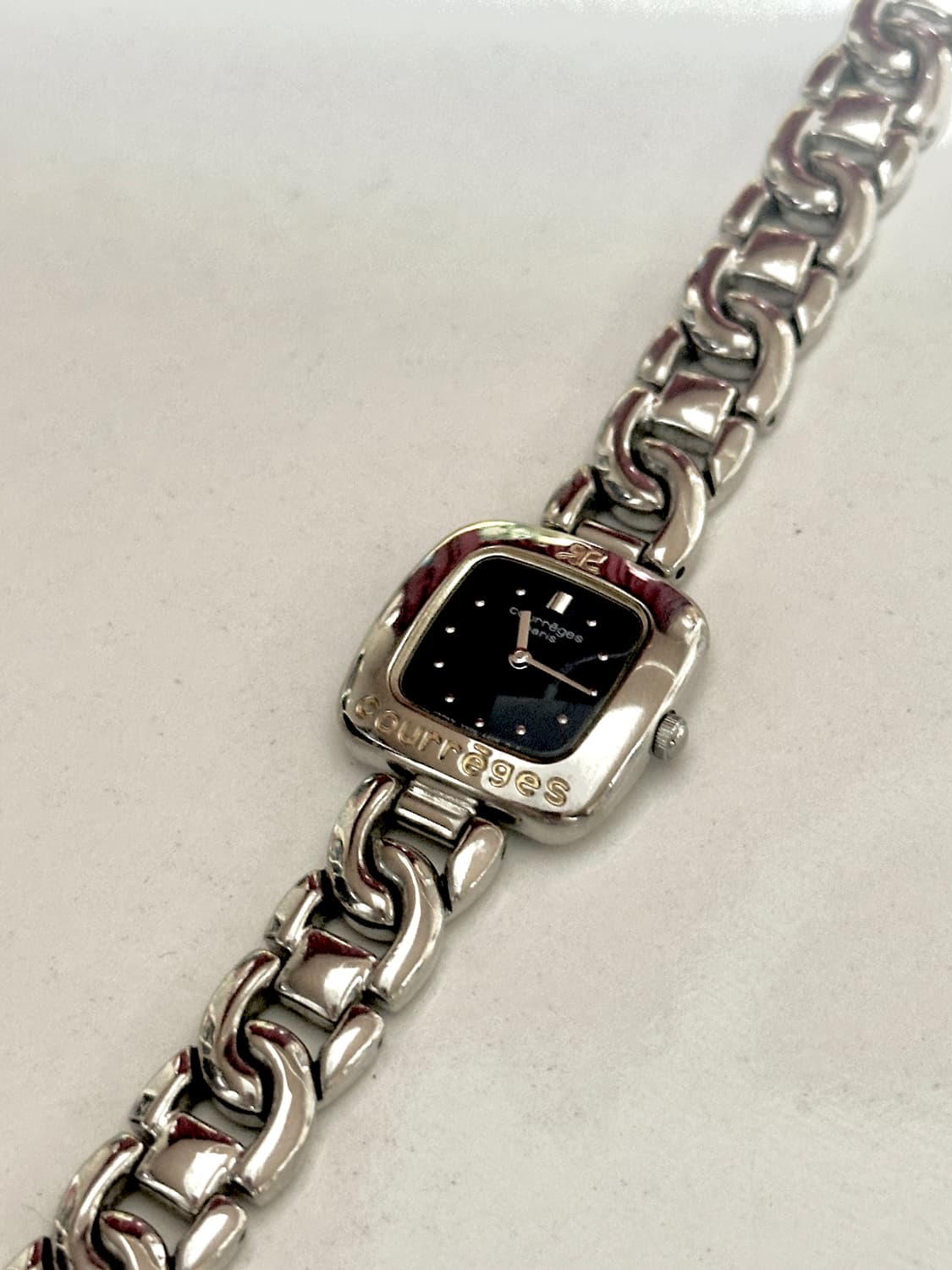 꾸레쥬 시계 상품이미지2