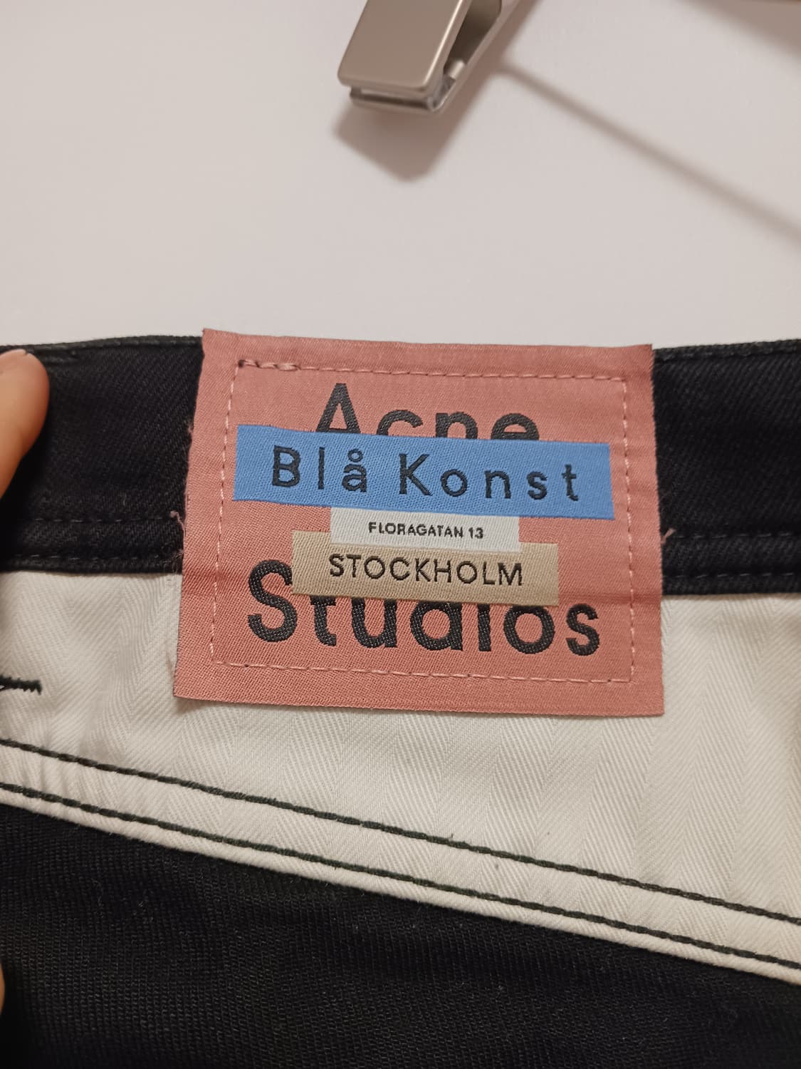 아크네스튜디오 블랙데님팬츠 상품이미지3