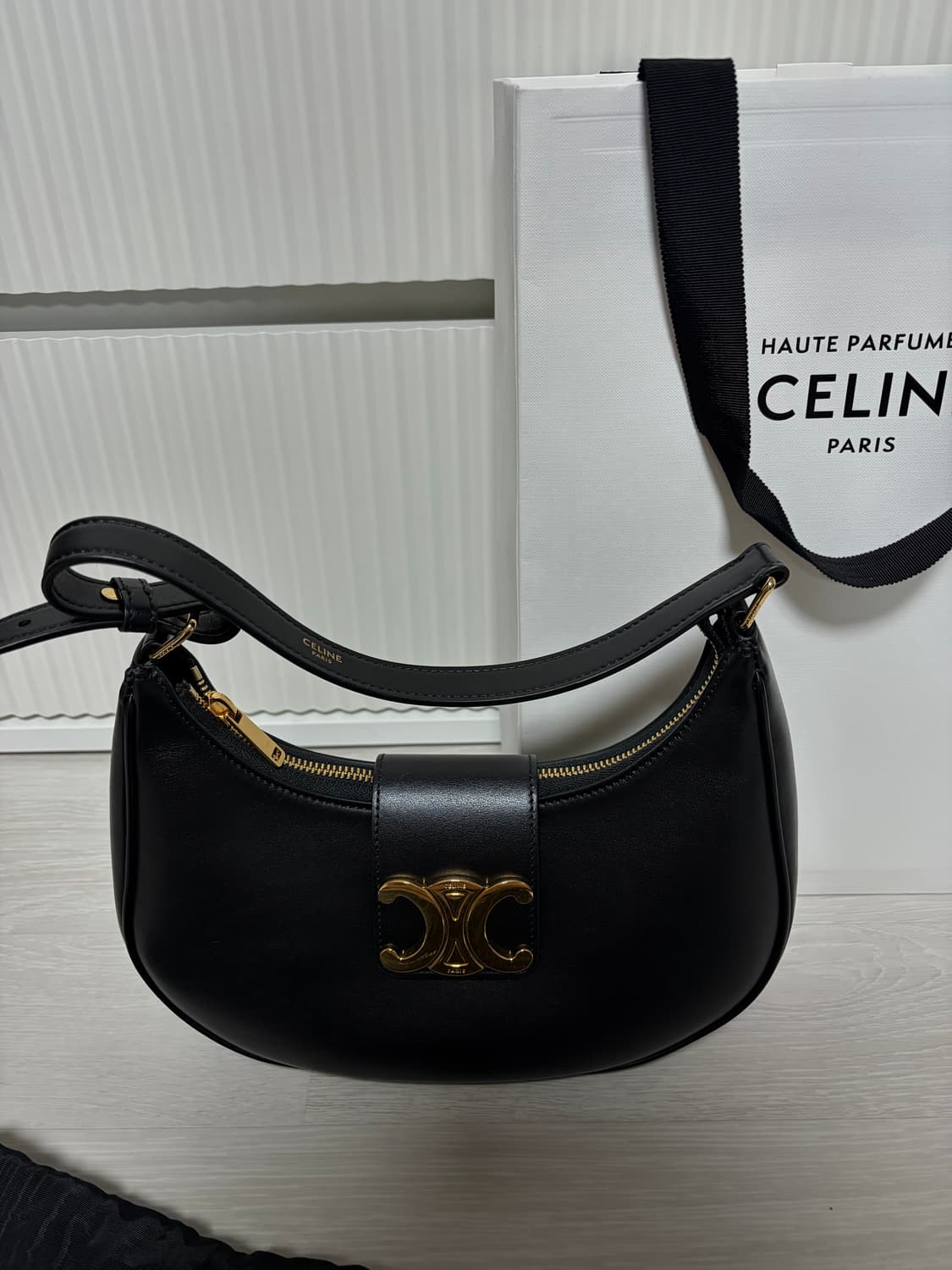 (정품) 셀린느 트리옹프 백 미디엄 블랙 가방 상품이미지3