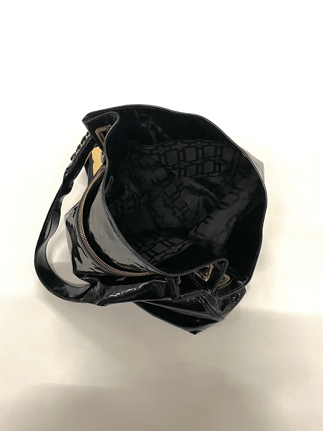 로저 비비에 페이던트 레더 체인 숄더백 상품이미지7