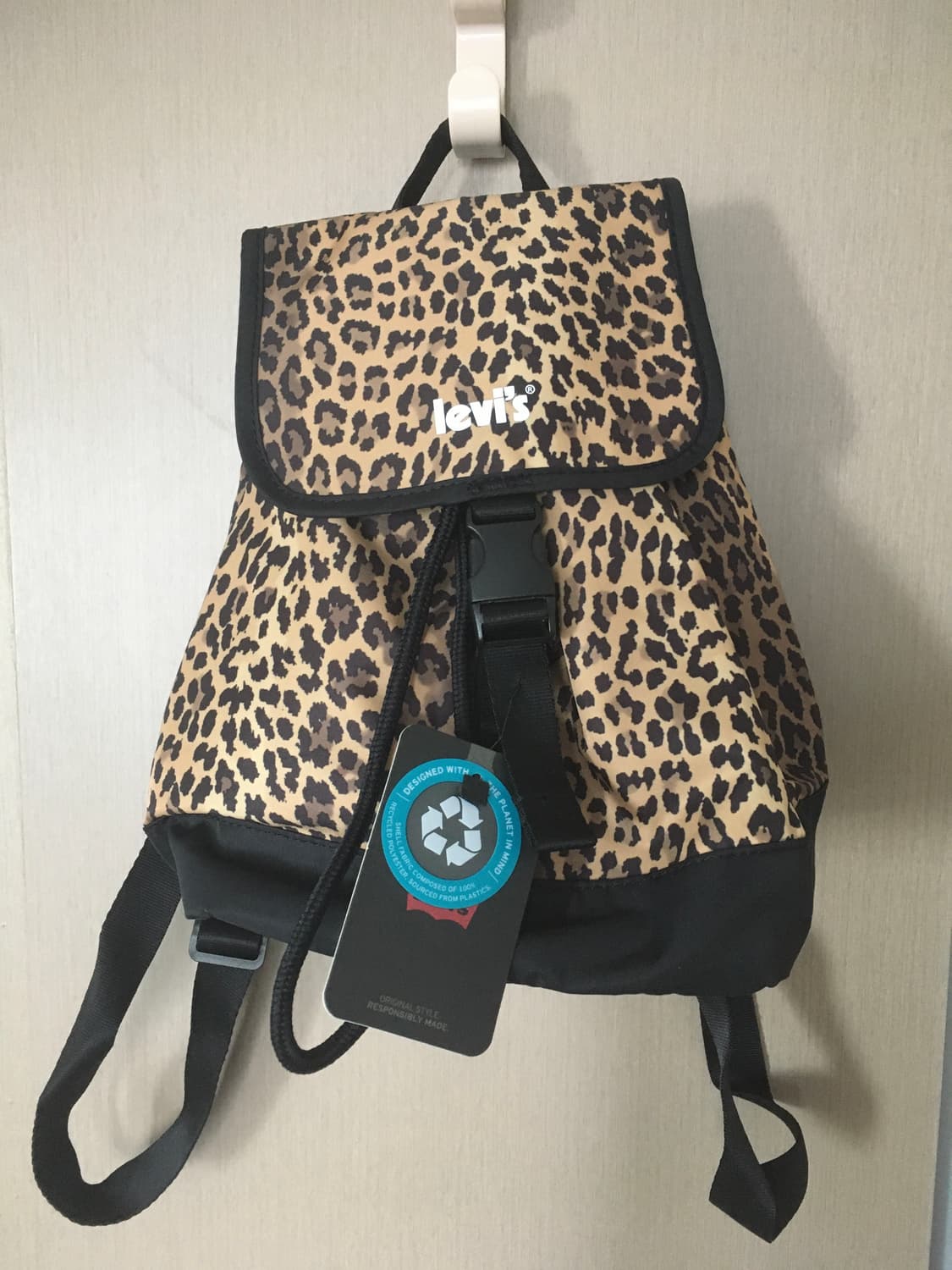 Levi’s leopard mini backpack  상품이미지1