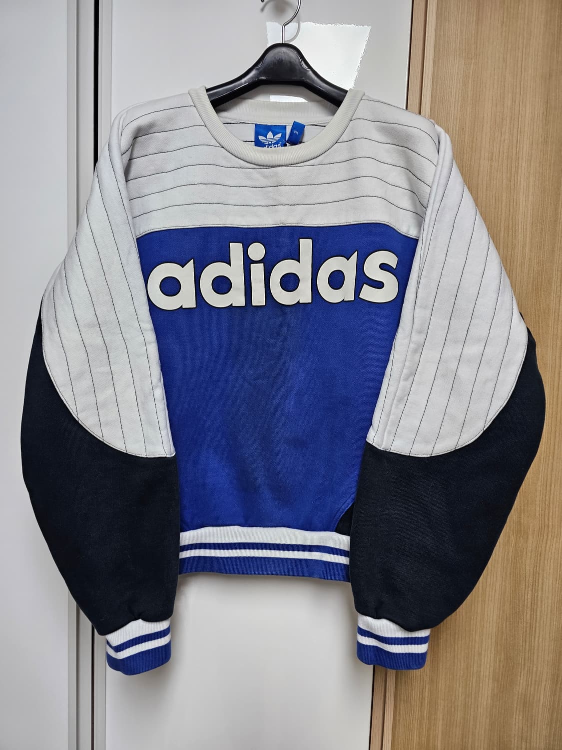 아디다스 맨투맨 빈티지 럭비 스타일 상품이미지1