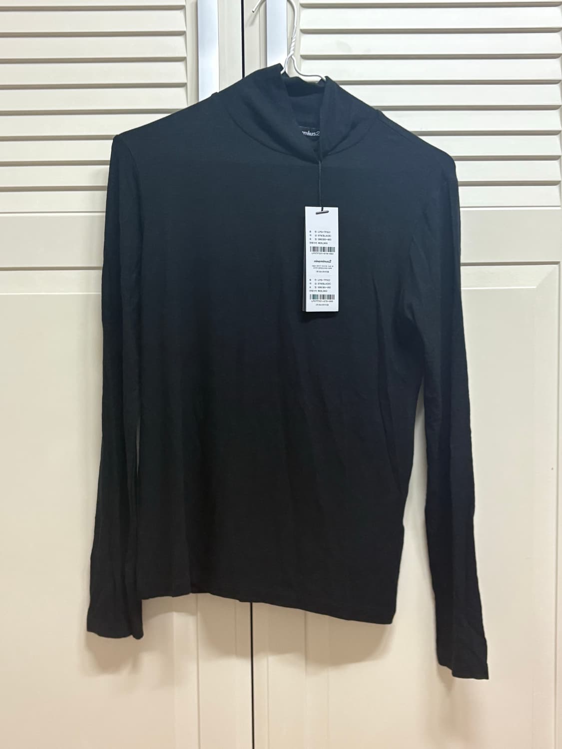 (정가 29900원)nineminus2 터틀넥 긴팔티 블랙 (새상품) 상품이미지1