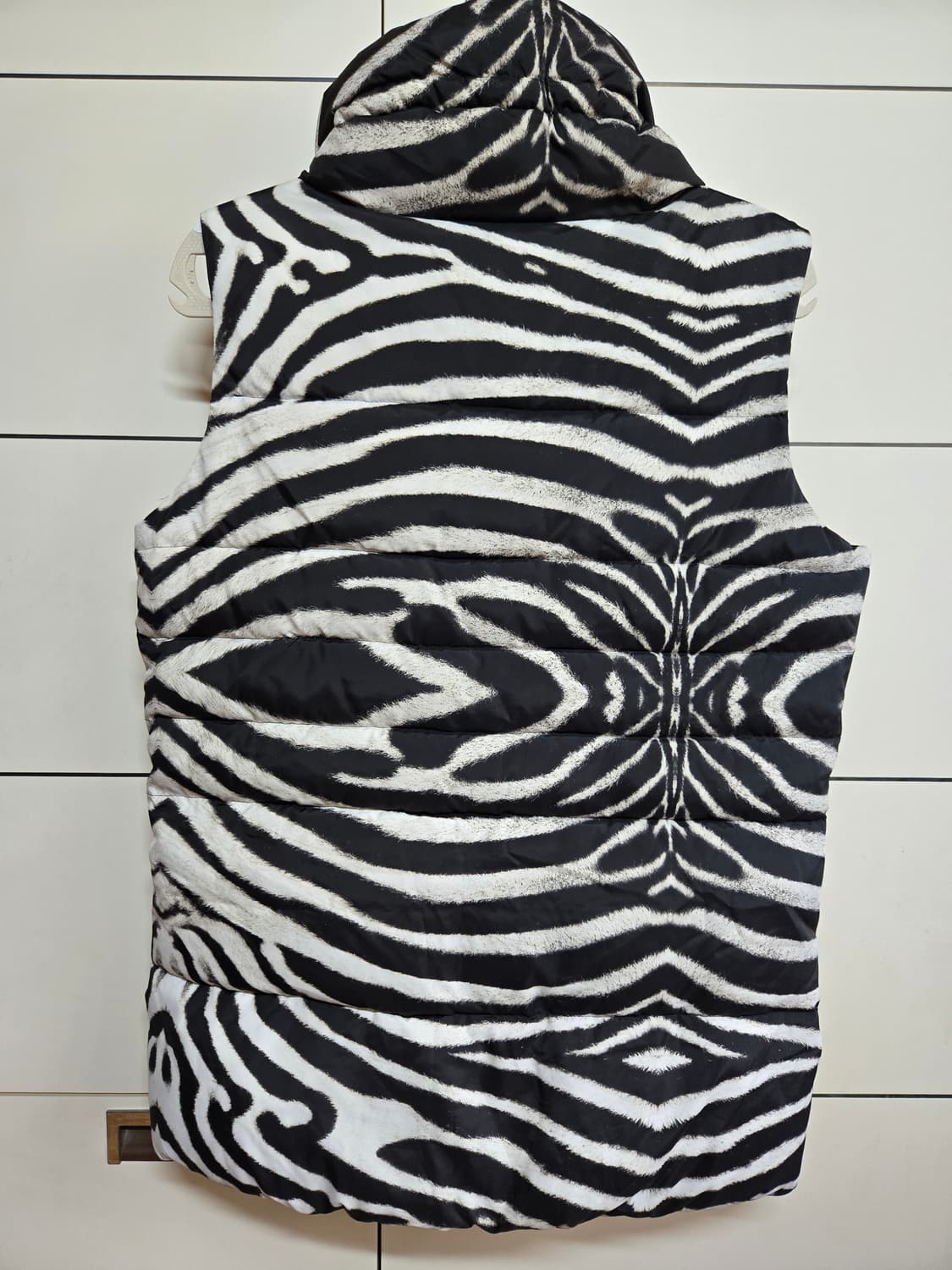 아디다스 여성 지브라패턴 패딩 조끼 상품이미지4