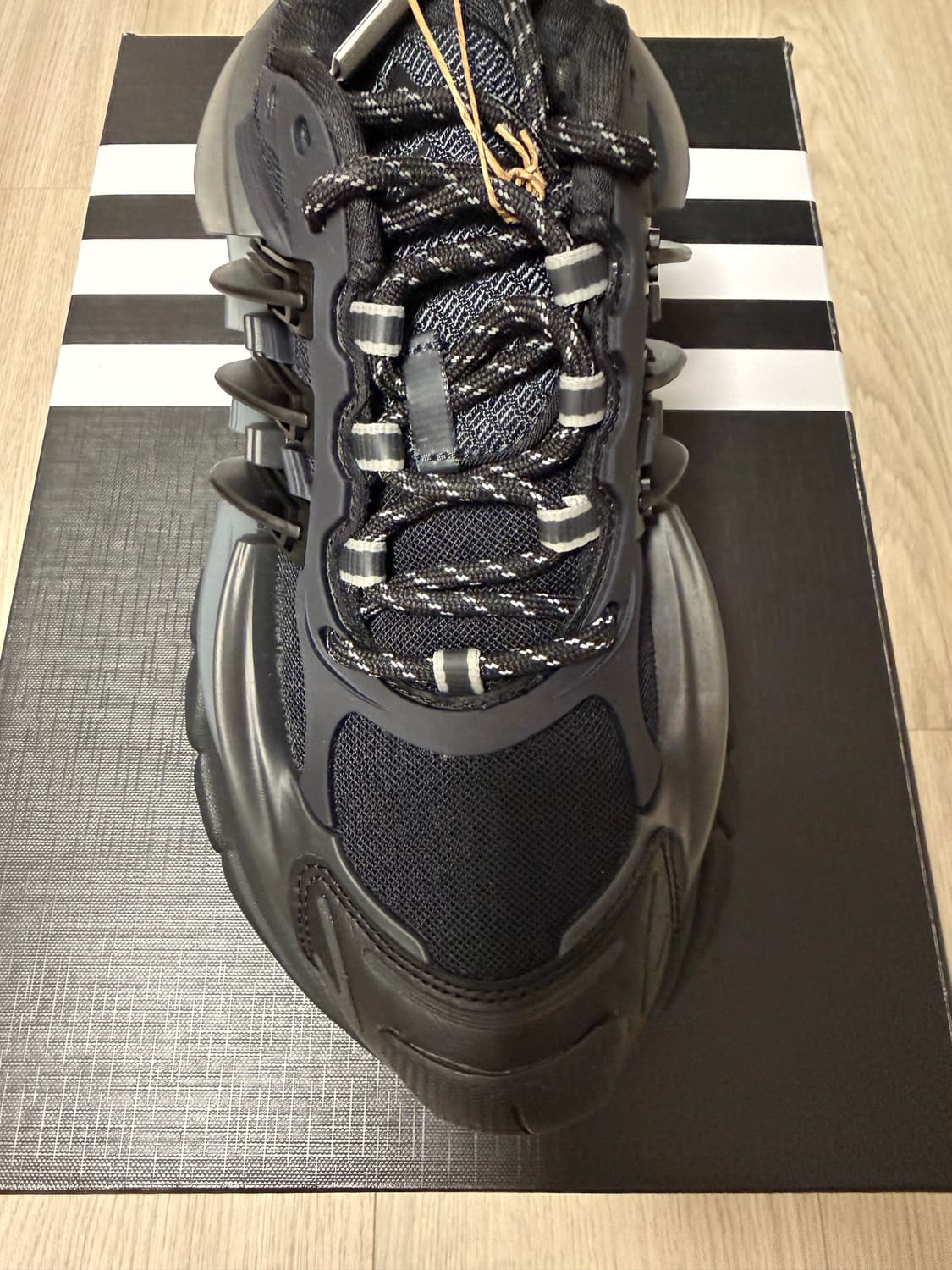 아디다스 퍼렐 윌리엄스 아디스타 젤리피쉬 트리플블랙 265 새상품 상품이미지2