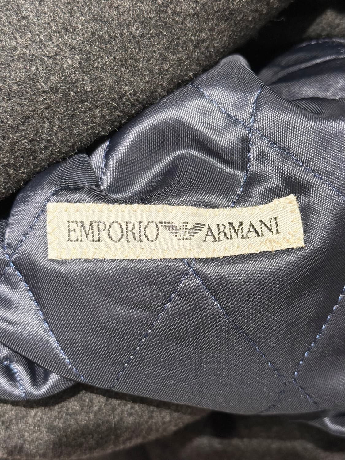 엠포리오 아르마니 블루 글로시 벨티드 패딩 롱 코트 상품이미지8