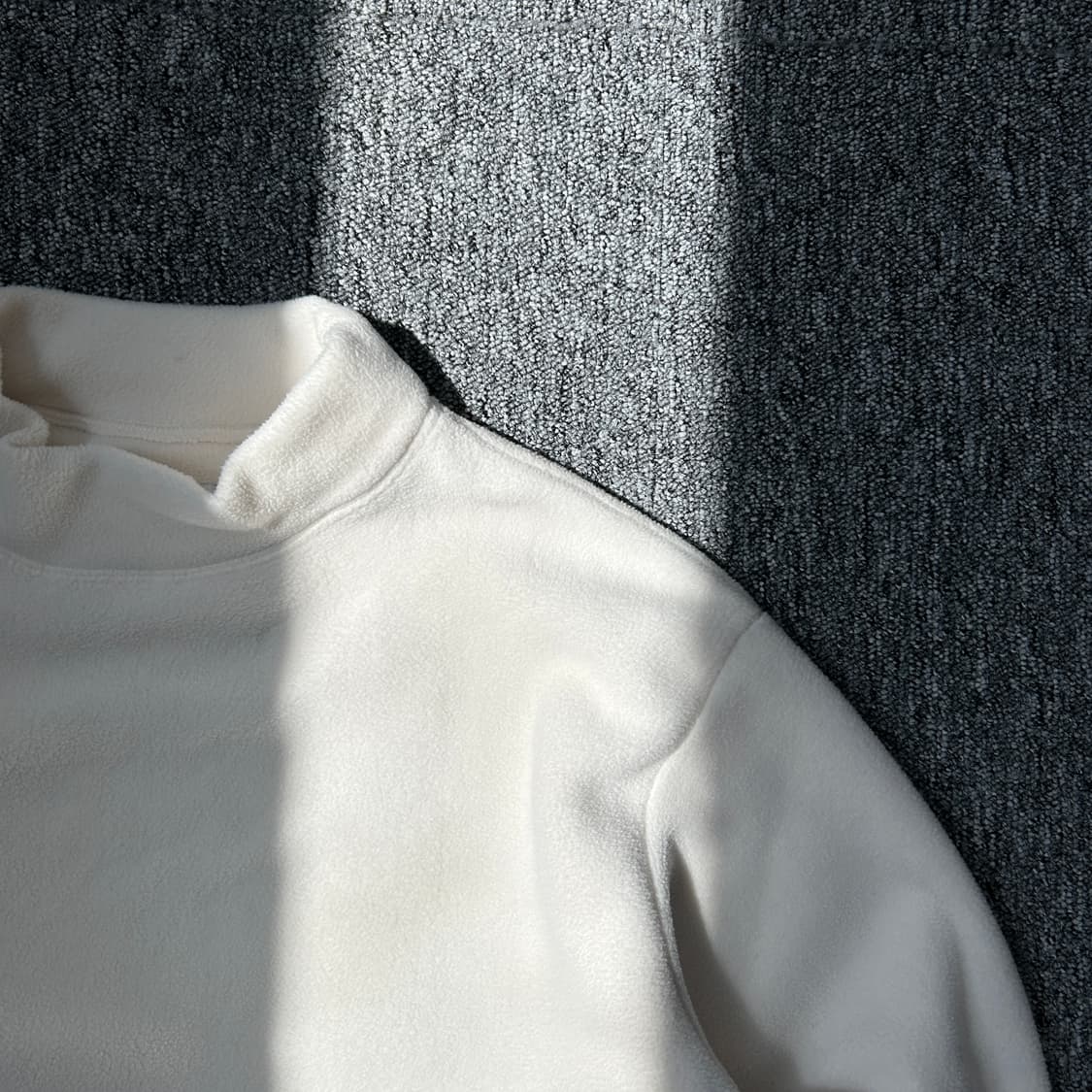 유니클로 화이트 마운티니어링 플리스 탑 상품이미지2