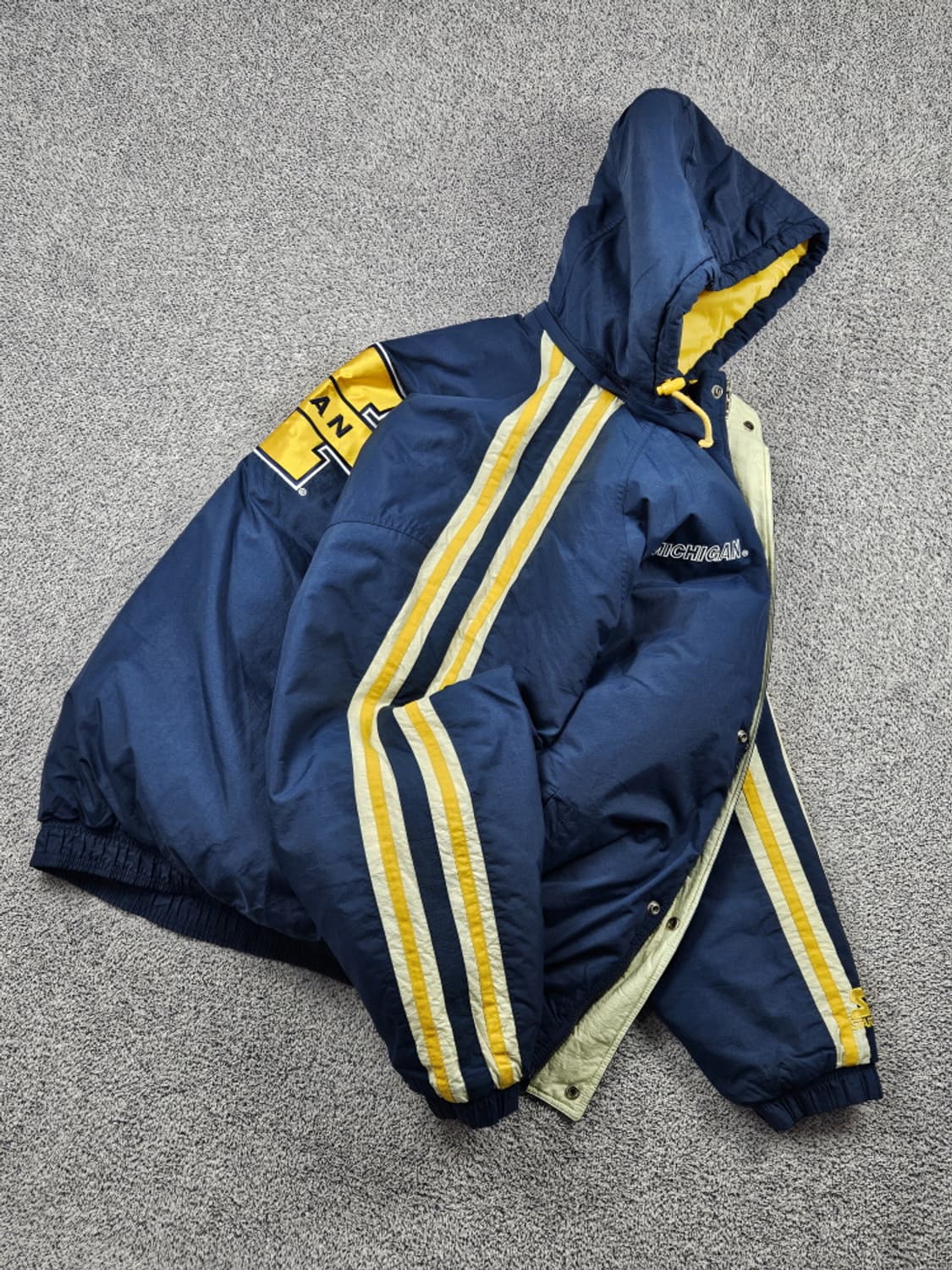 스타터 미시건 울버린즈 팀로고 라인 푸퍼 자켓 ( XL ) / 10179 상품이미지5