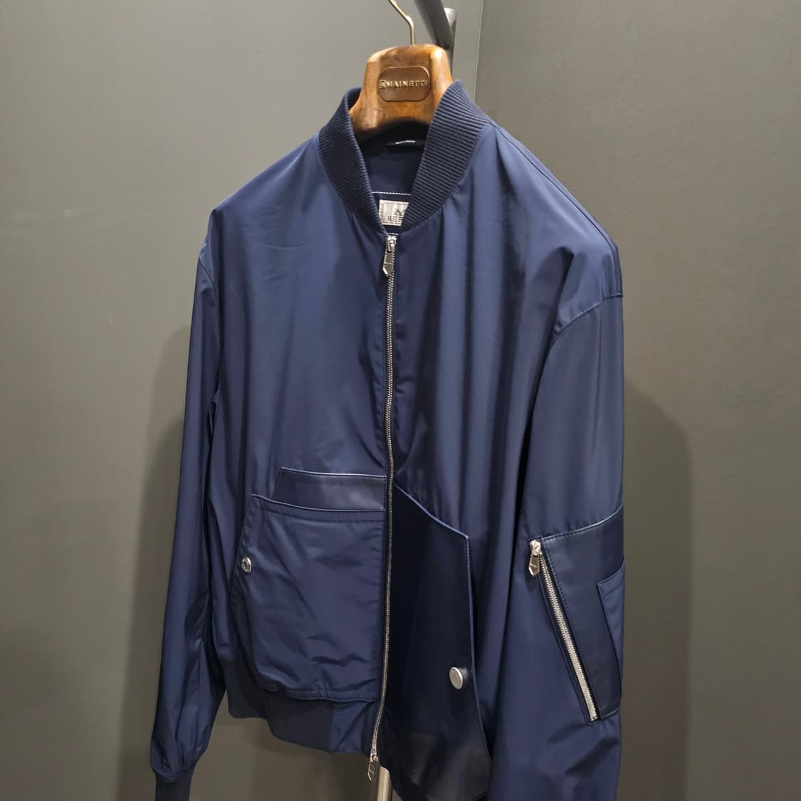 에르메스 리브 레더 나일론 & 레더 봄버자켓 상품이미지4