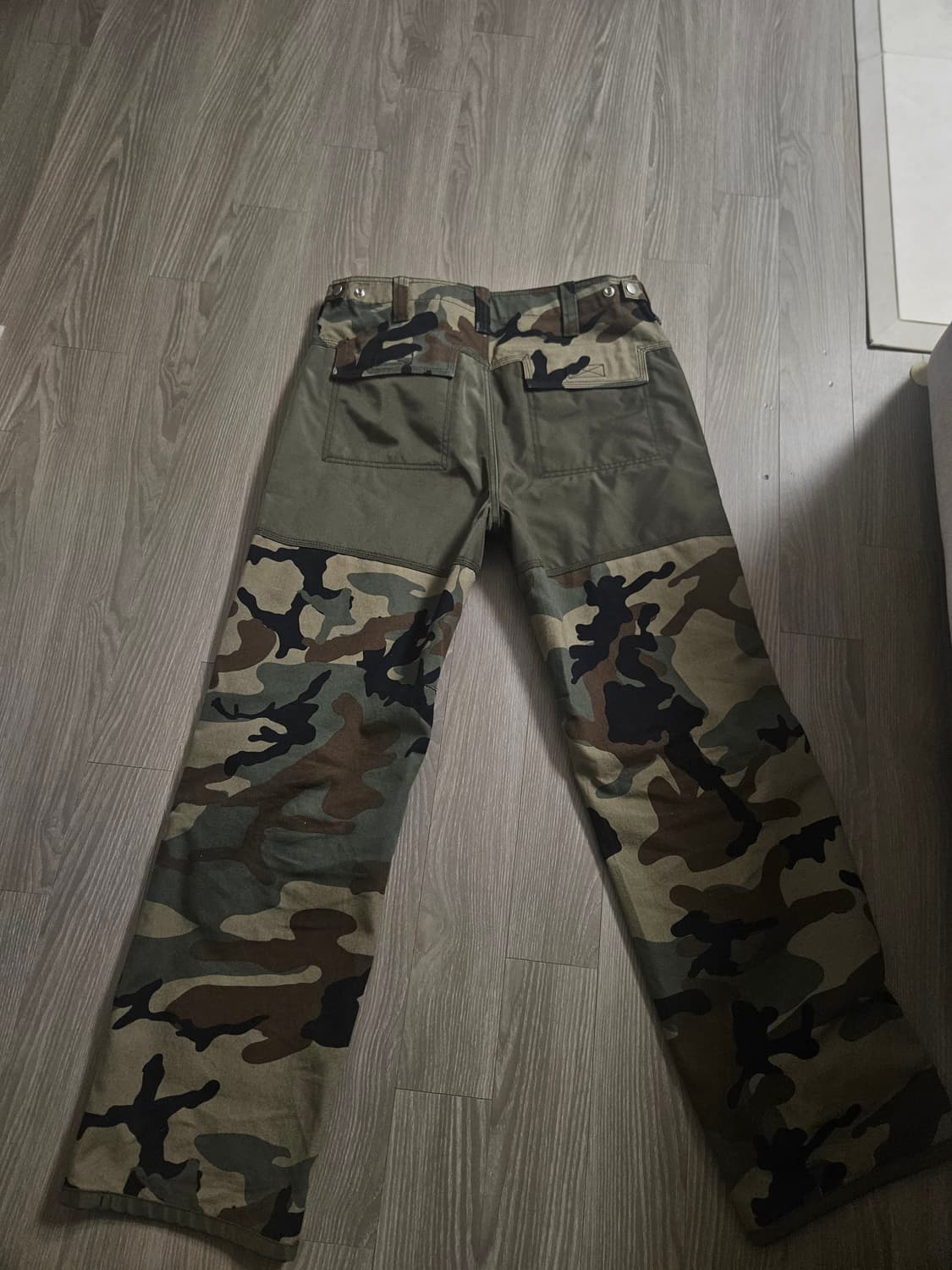 (32)스투시 유틸리티 팬츠 우드랜드 카모 팝니다. 상태좋음 상품이미지4