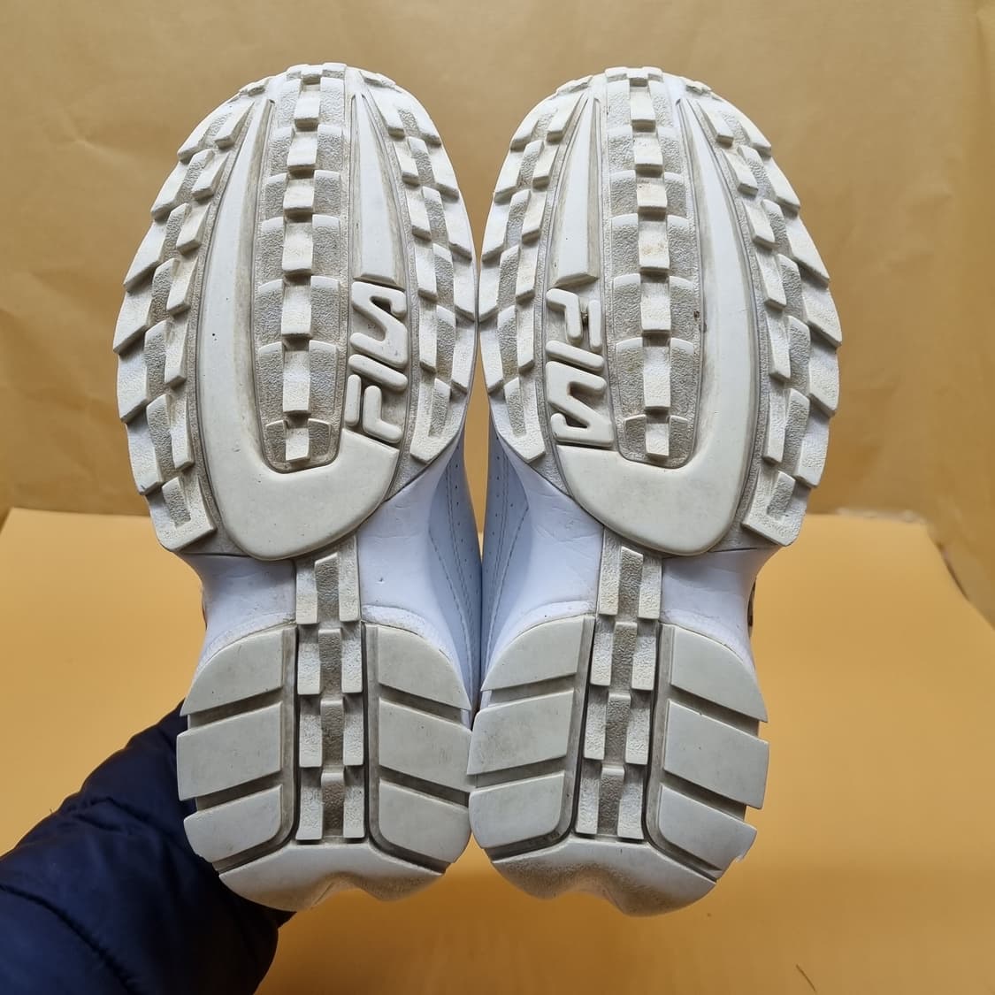 휠라 디스럽터2 여성운동화230  상품이미지3