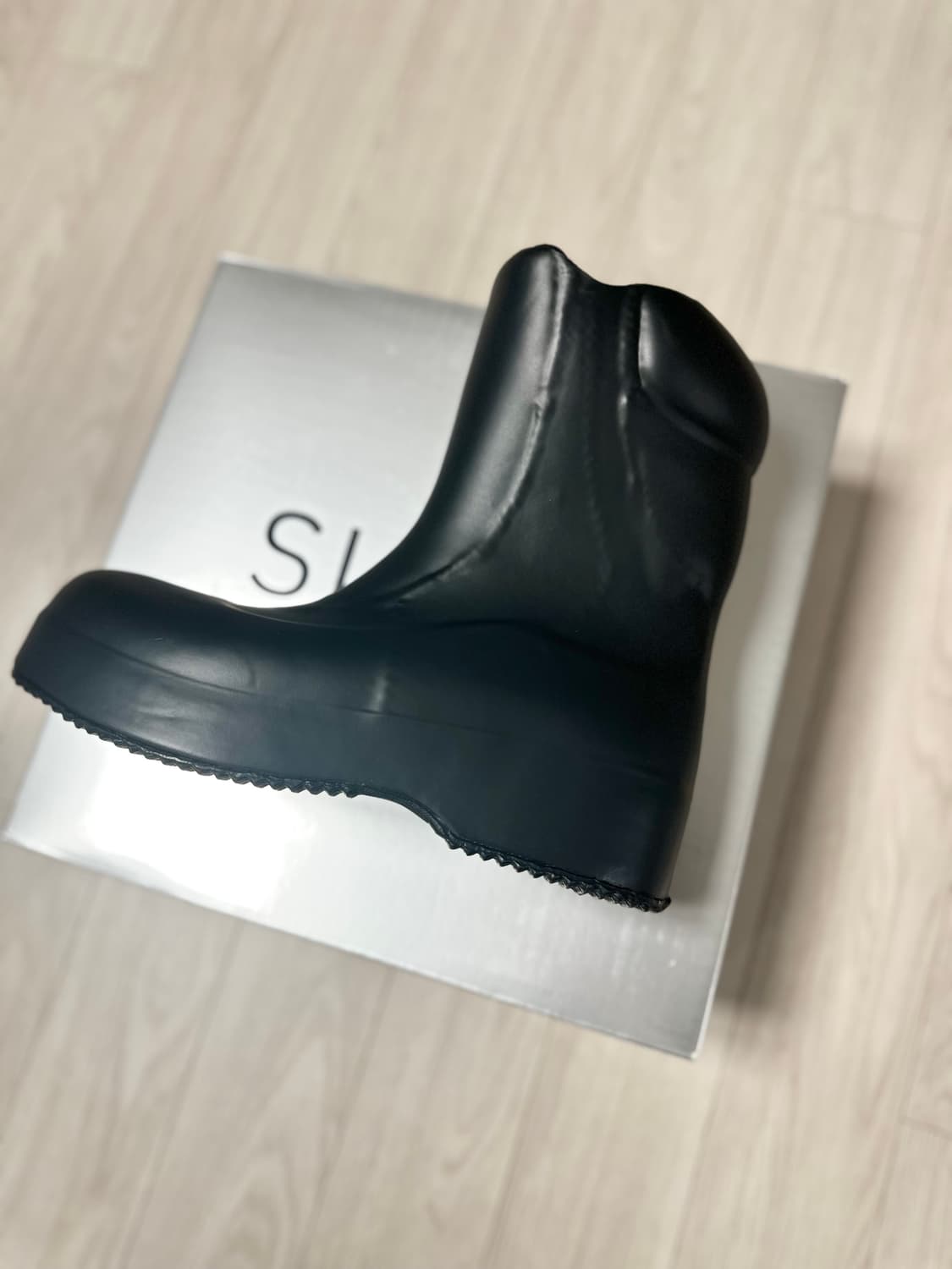 Yeezy SL-03 rubber boots us ( 9 ) 상품이미지3