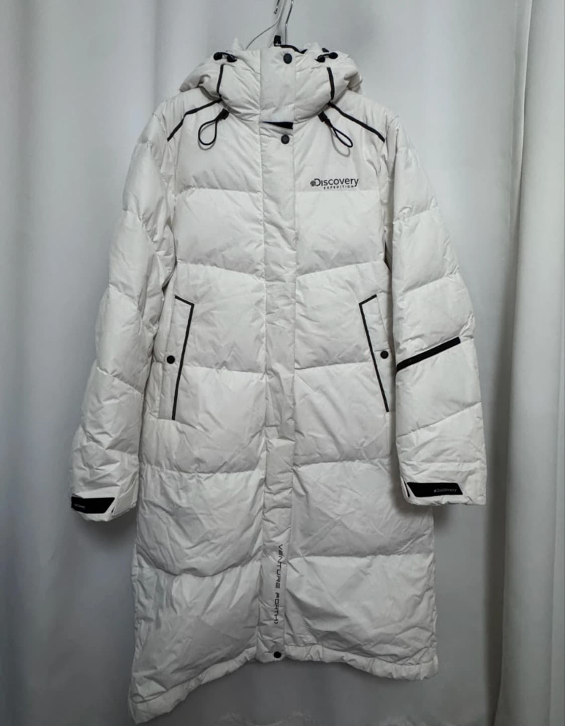 디스커버리 화이트 롱패딩 상품이미지2