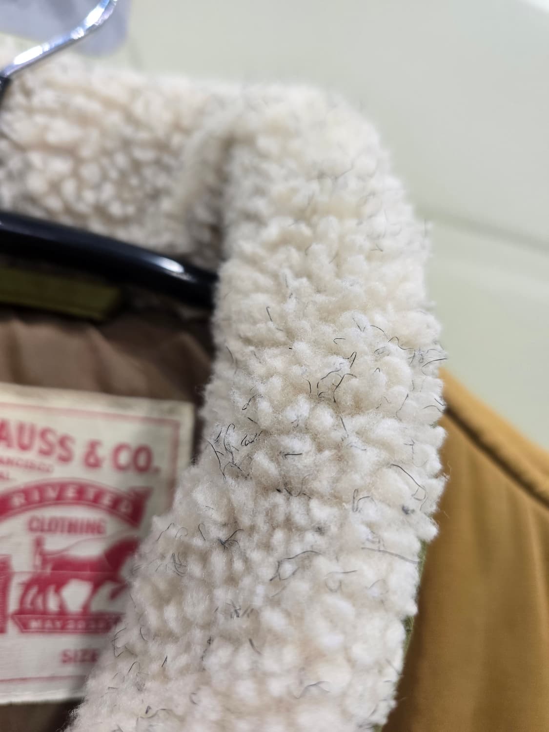 리바이스 퀼팅 베스트 카키 브라운 상품이미지3