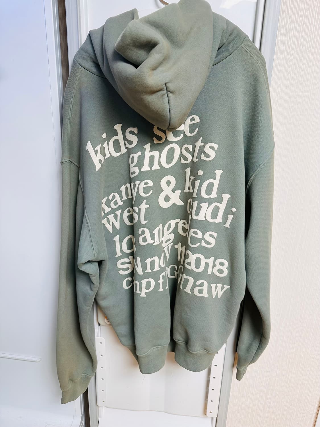 칸예xcpfm kids see ghosts 글래셔 후디 상품이미지2