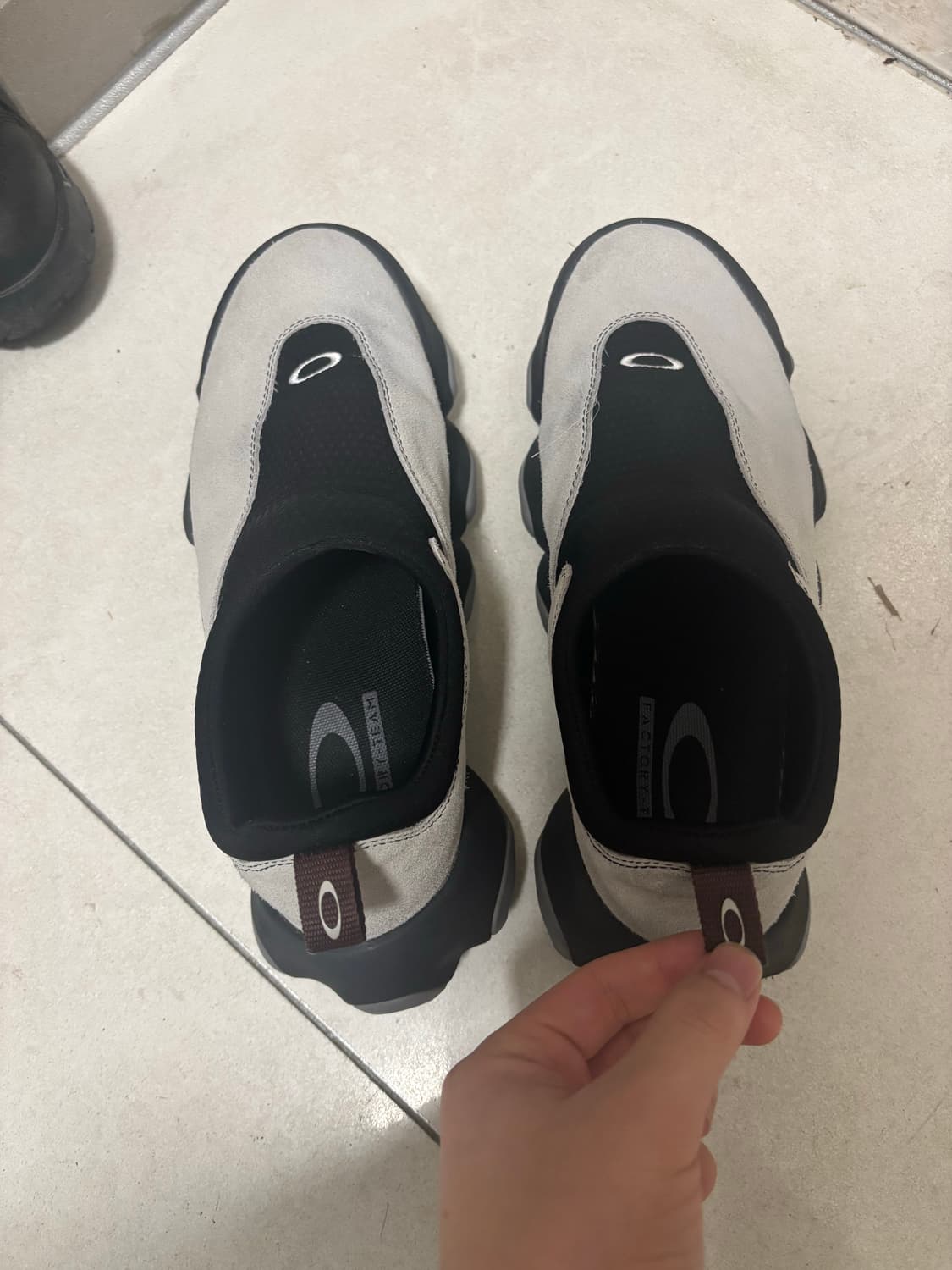 오클리 팩토리팀X브레인 데드 플래시 화이트버치 상품이미지3