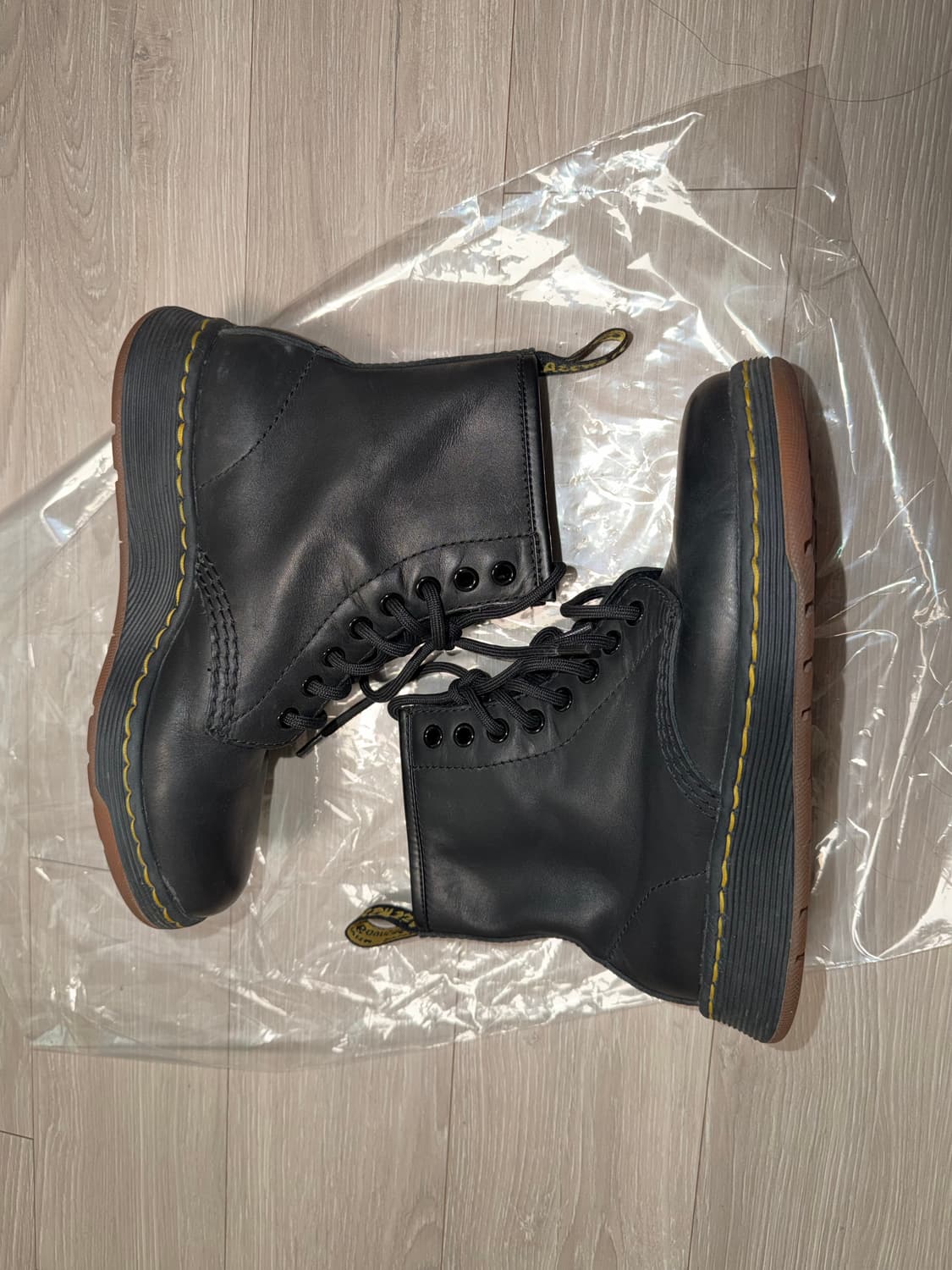 230) 닥터마틴 1460 부츠 뉴턴 경량모델 Dr.Martens 상품이미지4
