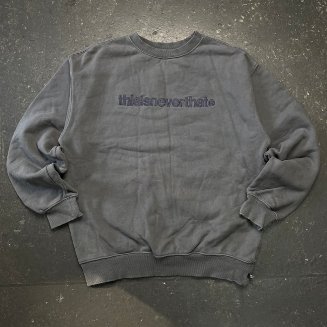 100 디스이즈네버댓 맨투맨  상품이미지1